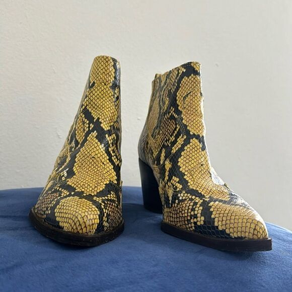 Sam Edelman Yellow Boots - Picture 6 of 10
